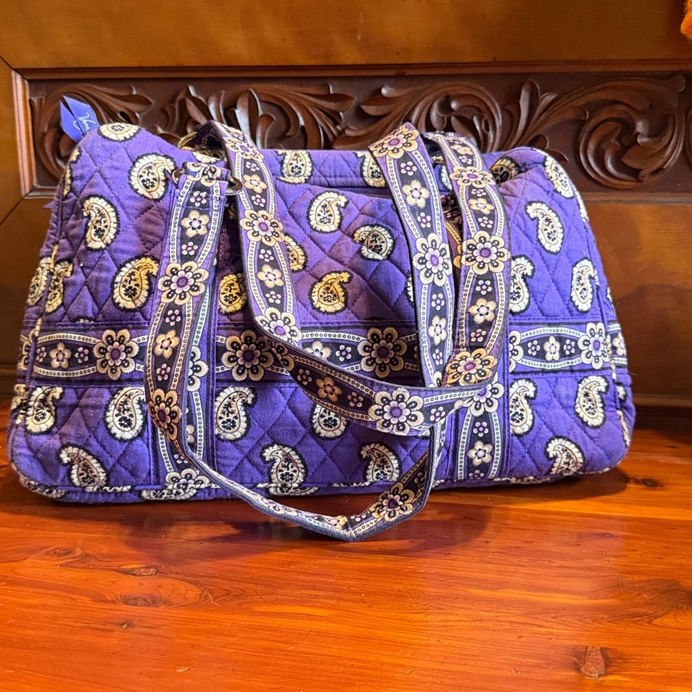 Vera Bradley tote bag in the retired "Simply Violet" pattern. Great condition - Picture 6 of 7